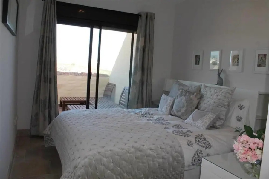 Luxury 2 Bed Penthouse Apt With 5 Swimming Pools