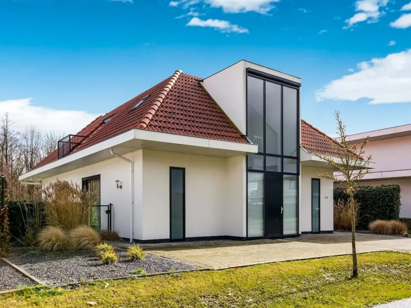 Luxury villa for 8 people with spacious garden and near Harderwijk