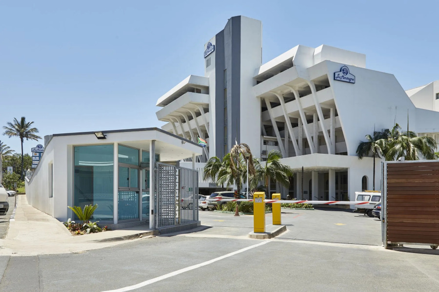 First Group La Montagne