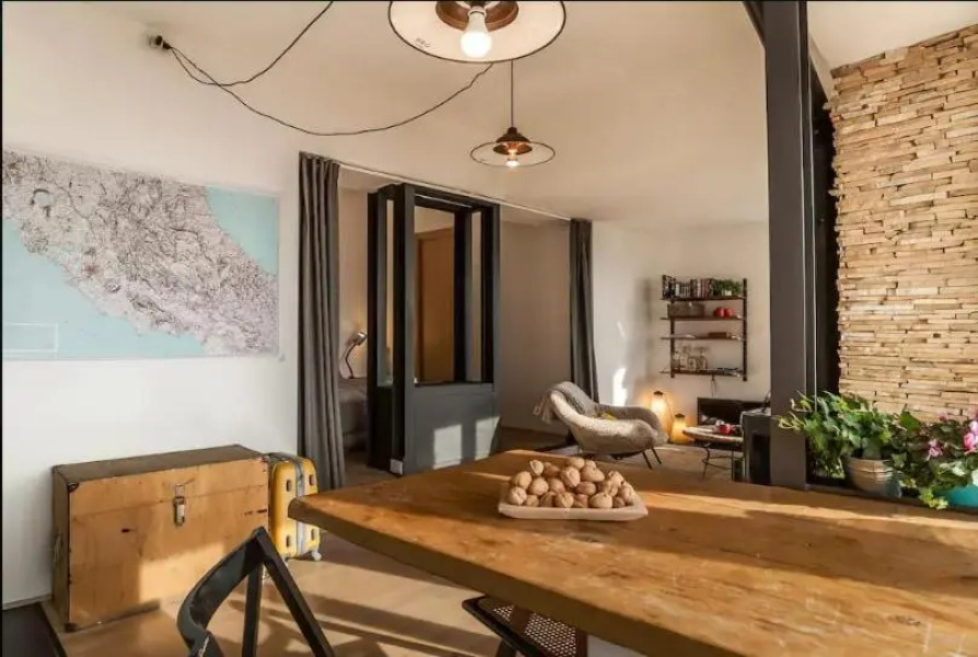 Norma House on the Rocks