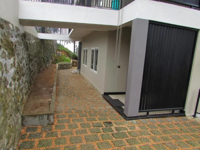 Falcon Crest Vagamon