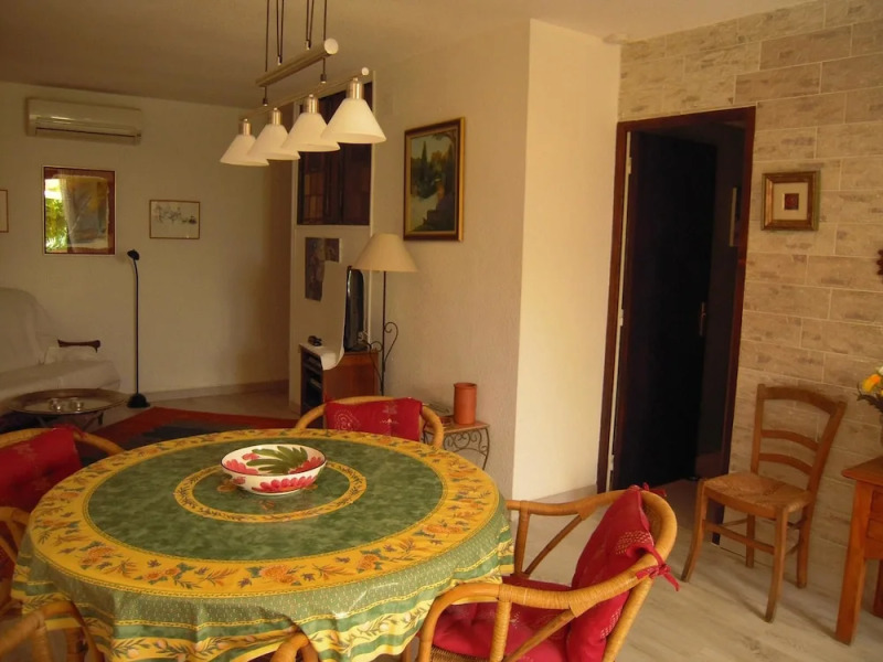 House With 3 Bedrooms in Saint-cyprien, With Enclosed Garden and Wifi
