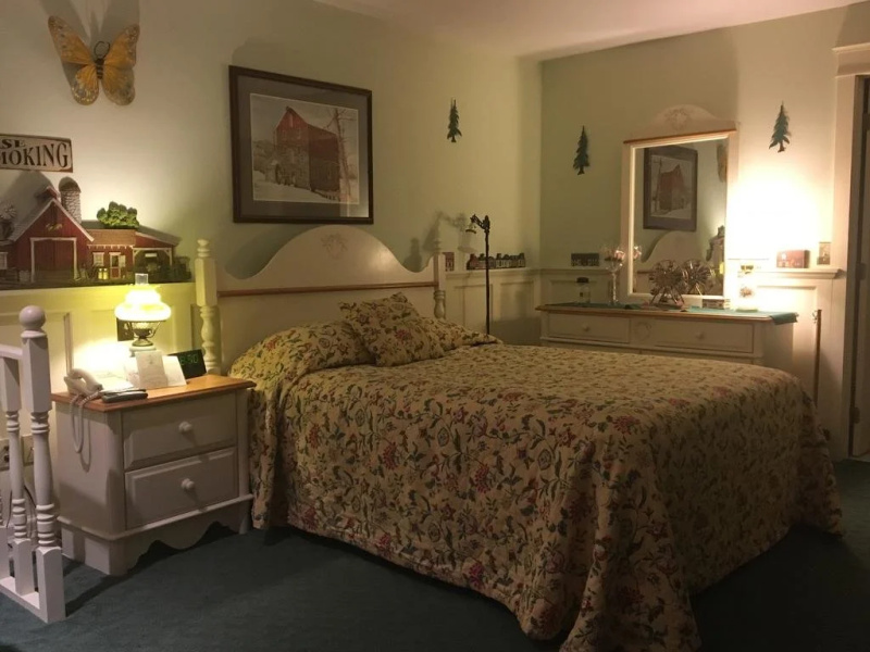 Red Barn Village Bed and Breakfast