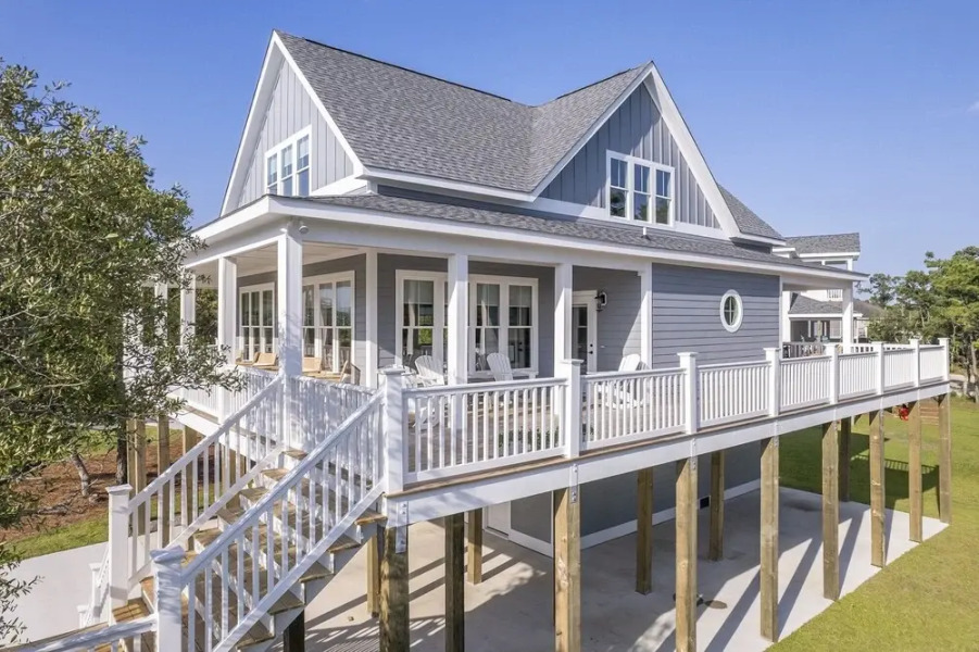 Harkers Hideaway 3 Bedroom Home by RedAwning