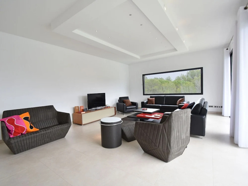 Villa on a High-end Residence in Nîmes With Heated Pool