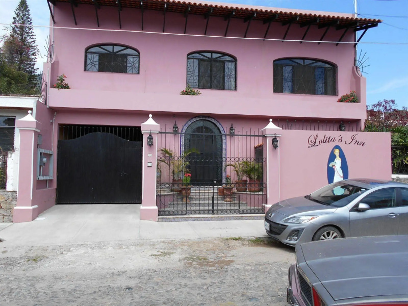Lolitas Inn