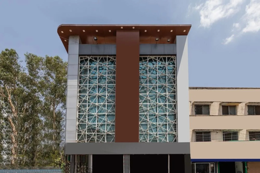 Oyo 41898 Balaji Palace