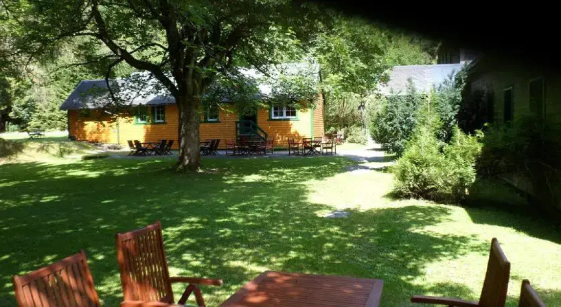 Berggasthof Brand - Finnhütten & Ferienhäuser Am Rennsteig