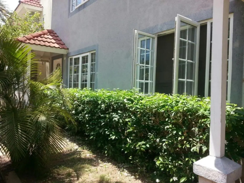 Signature's 21 At the Country Club