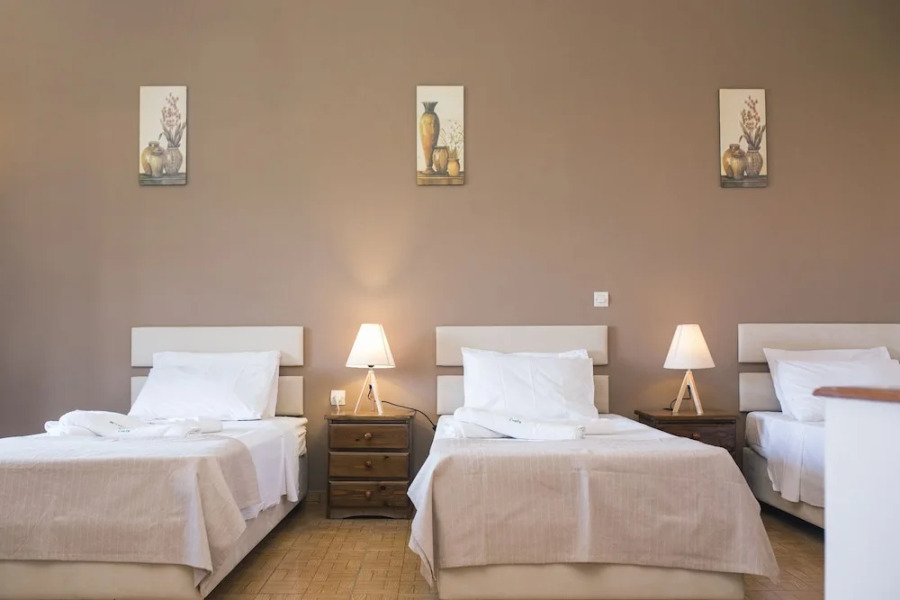 Nikolouzos Sunny Estate