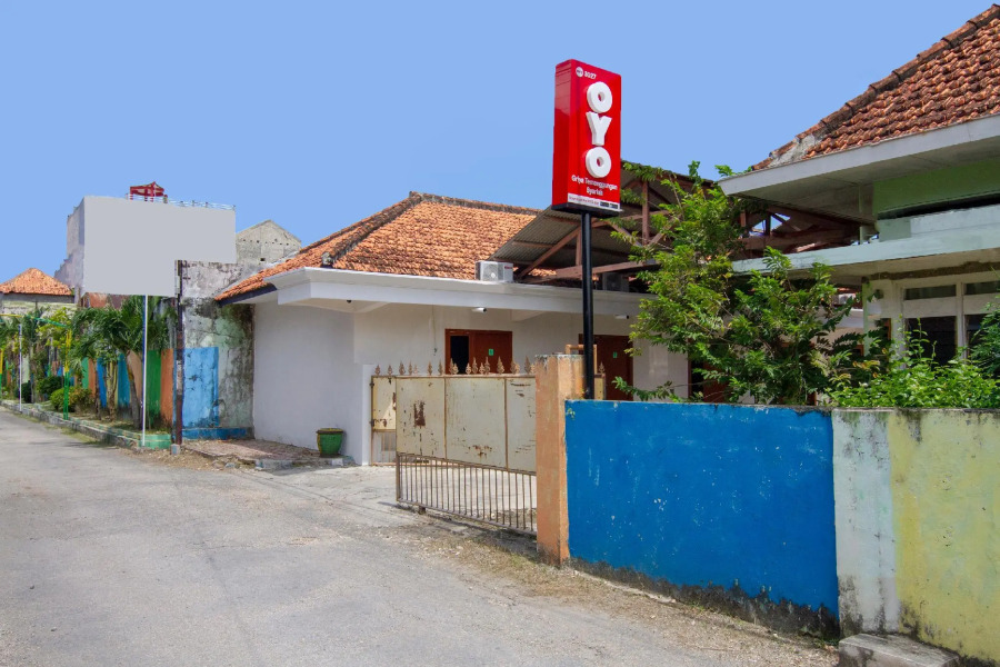 Griya Temenggungan Syariah by OYO Rooms