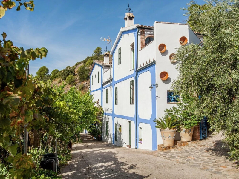 Comfortable Mansion in Rute with Hot Tub