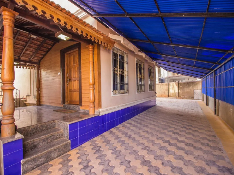 OYO 11587 Home Spacious Studios Nerul