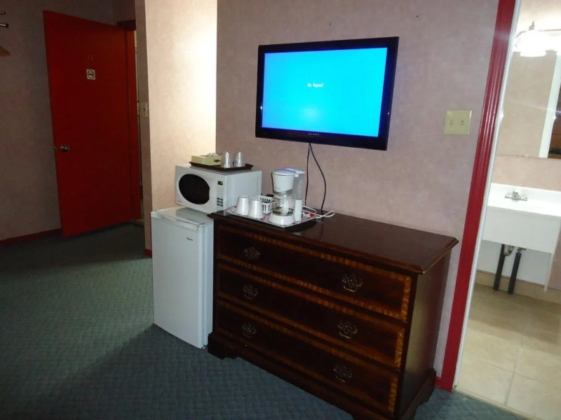 The Village Inn Motel