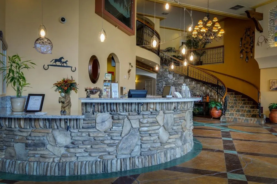 The Lodge at Rolling Hills