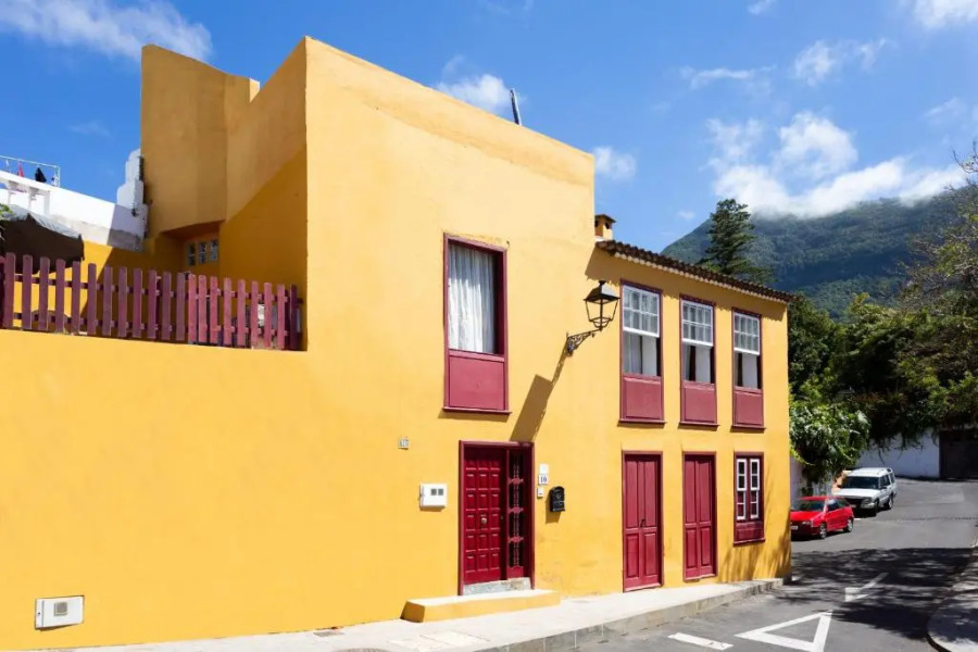 Canarian House with views and pool
