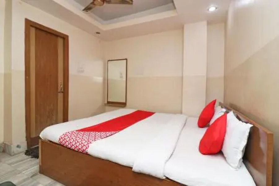 Oyo 28732 Hotel Classic