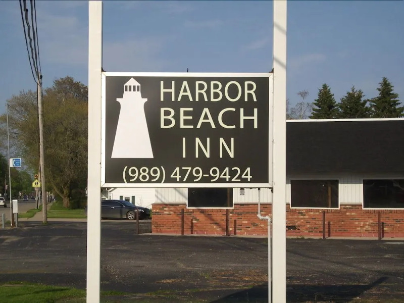 Harbor Beach Inn