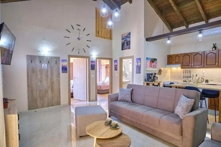 Christine's Seaview by Corfuescapes