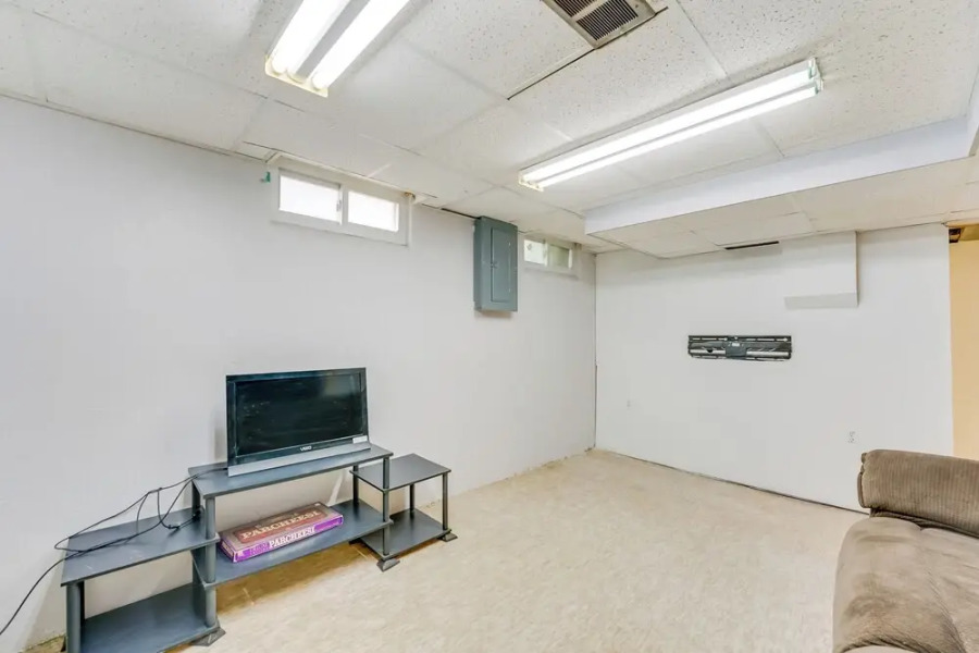 Pet-friendly Dearborn Home < 2 Mi to Downtown!