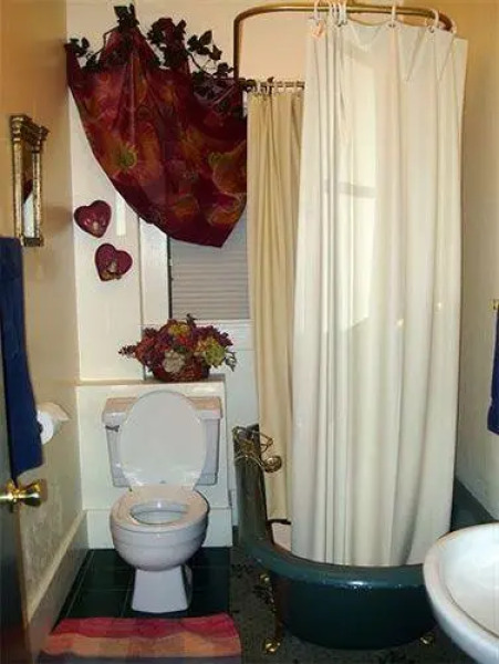 The Historic Brook Forest Inn