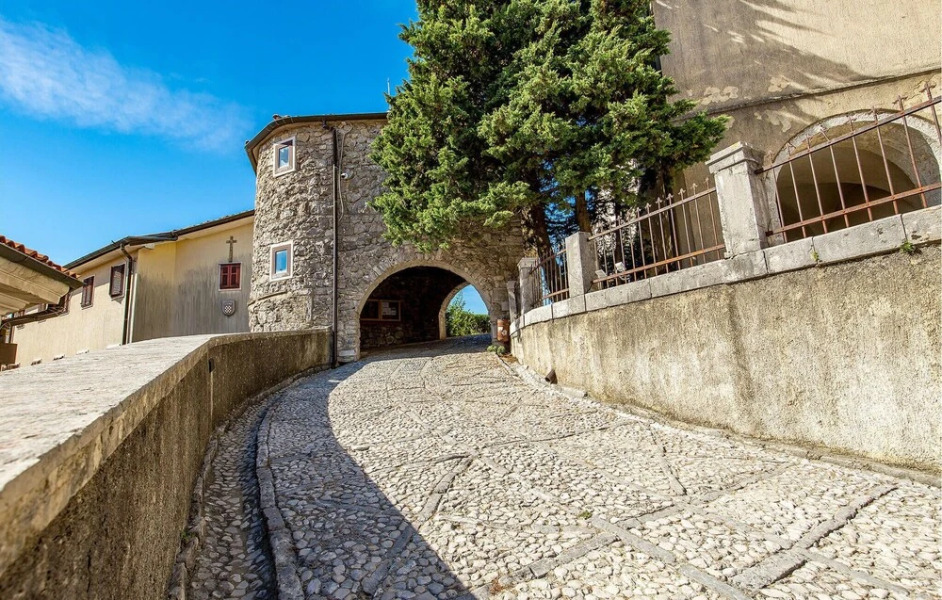 Amazing Apartment in Mucici With Wifi and 1 Bedrooms