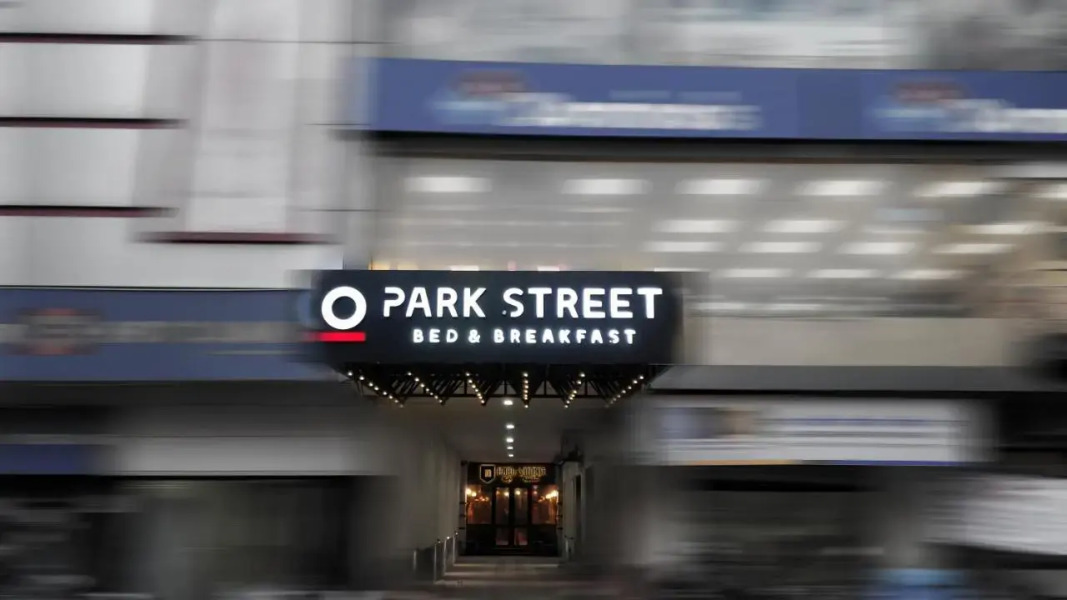 10 Park Street Hotel & Banquets