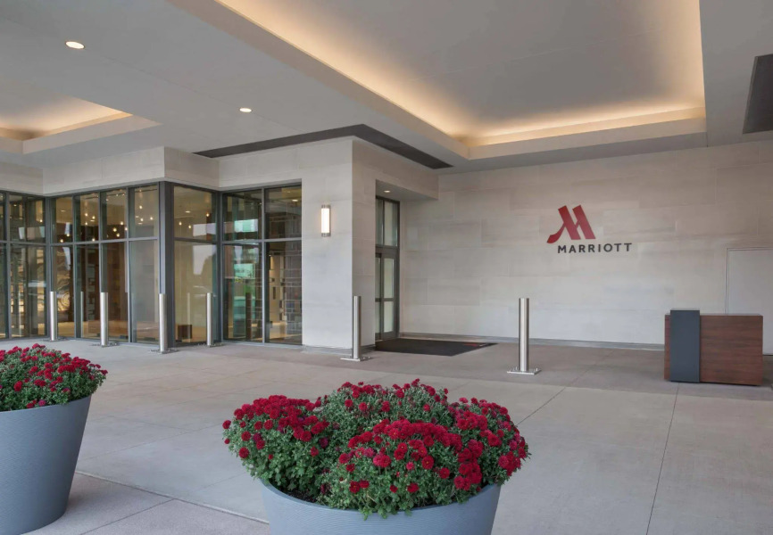 Buffalo Marriott at LECOM HARBORCENTER