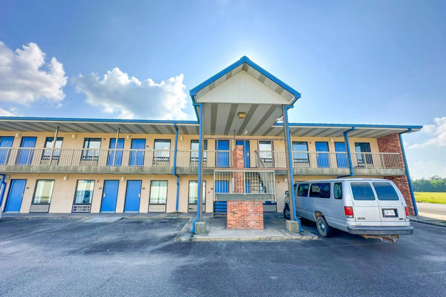 Hahira Inn By OYO near Valdosta