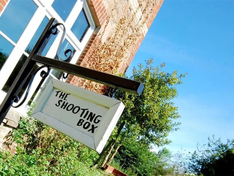 Unique Mansion in Battle with Garden near City Center