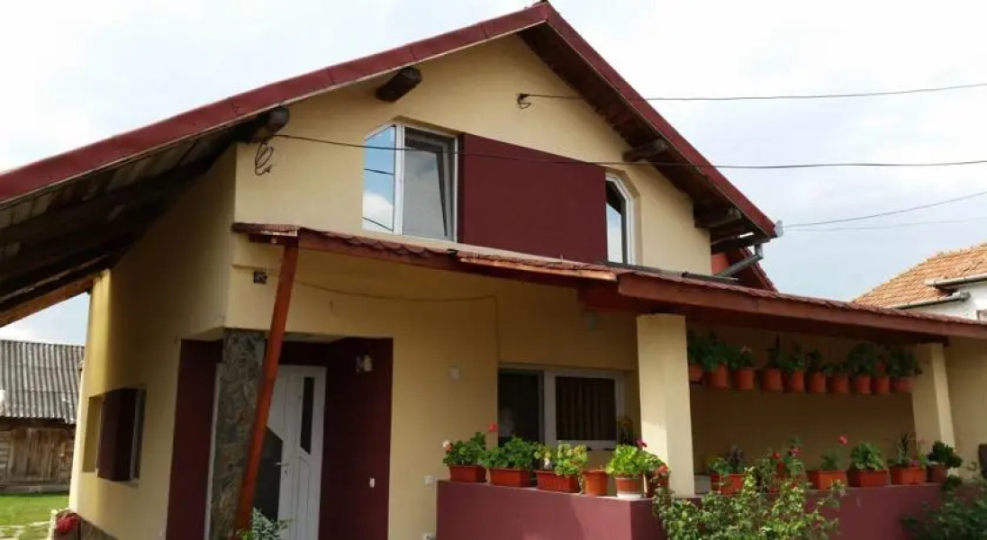 Casa Ayan Hateg-Prislop