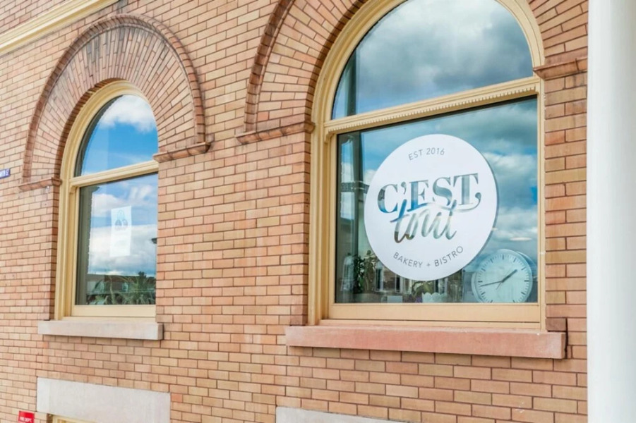 Rideau Comfort 2BD 1BA Apartment Free Parking