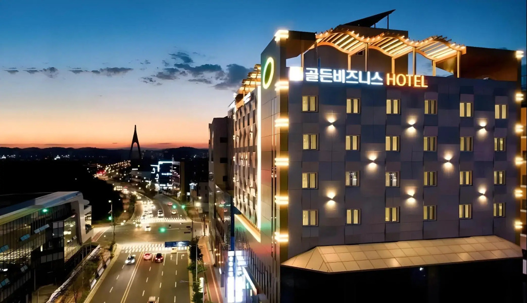 Golden Business Hotel