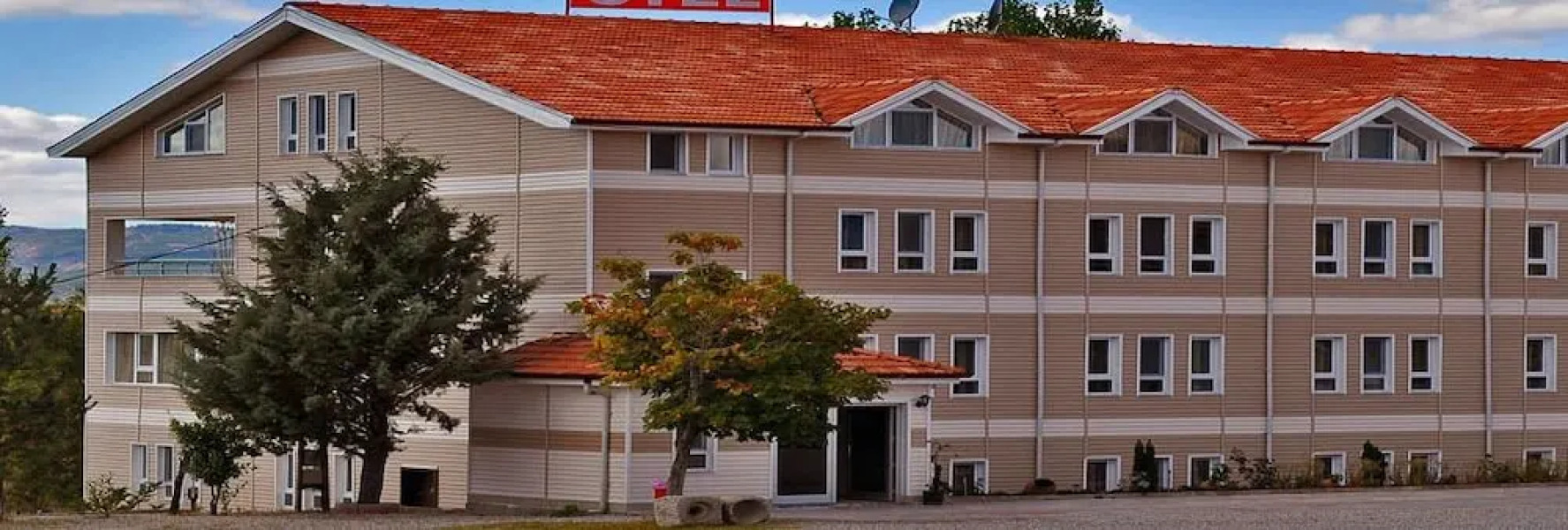 Baskent Demiralan Hotel