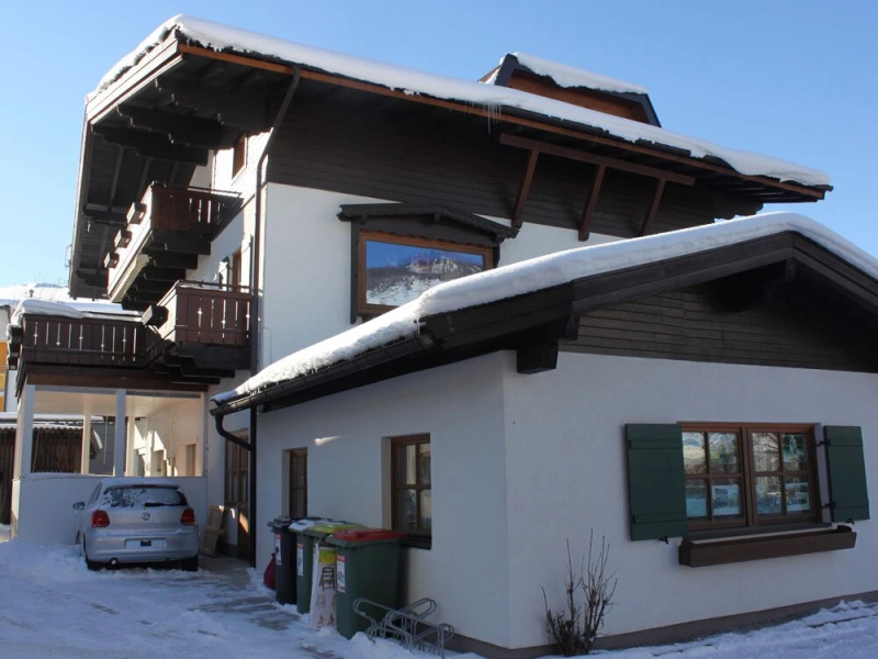 Modern Apartment Near Ski Area in Niedernsill