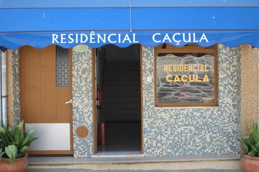 Caçula, Alojamento Local