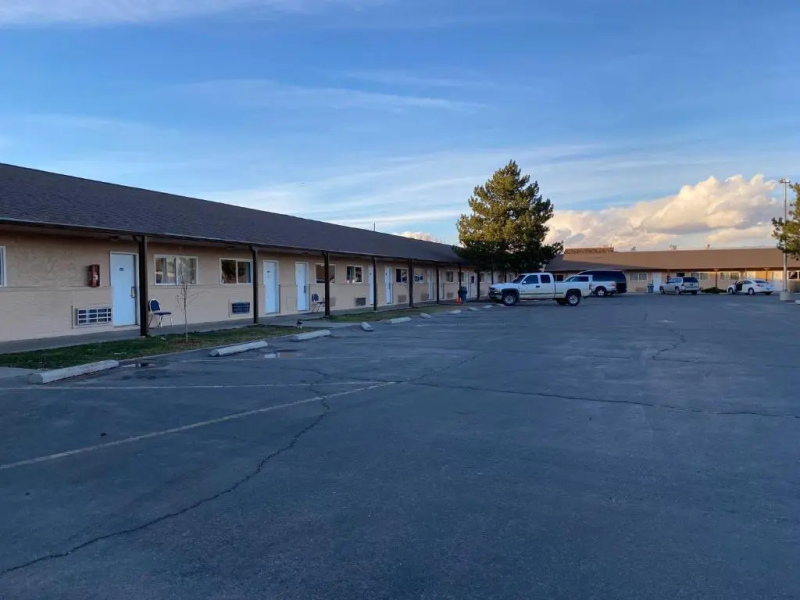 Four Corners Inn