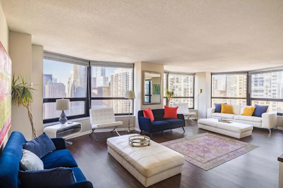 3BR Stunning Spacious Sky Loft Indoor Pool, Parking & Incredible Views