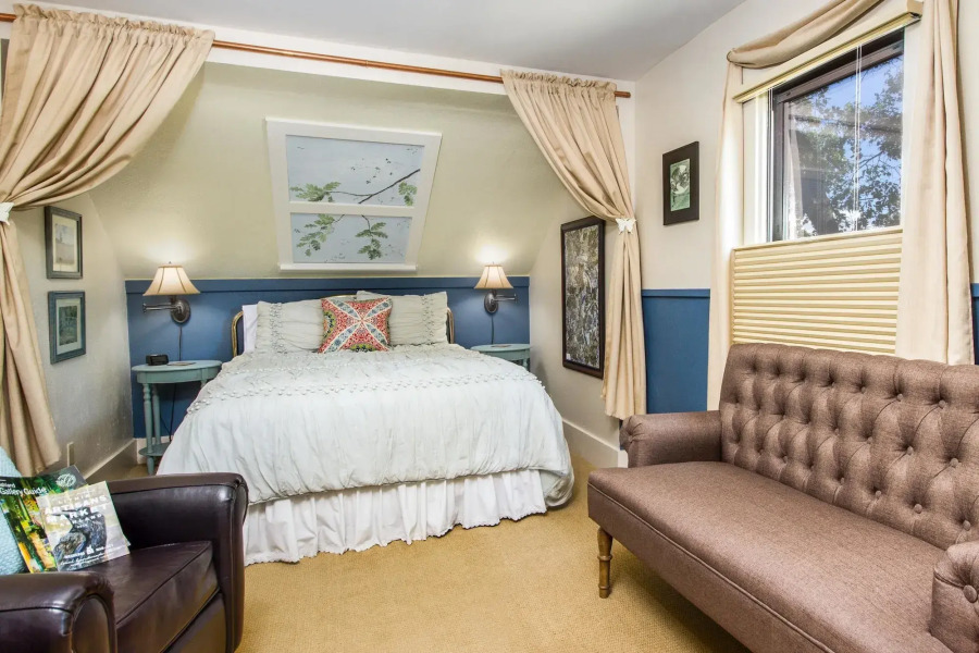 Oak Hill Bed & Breakfast