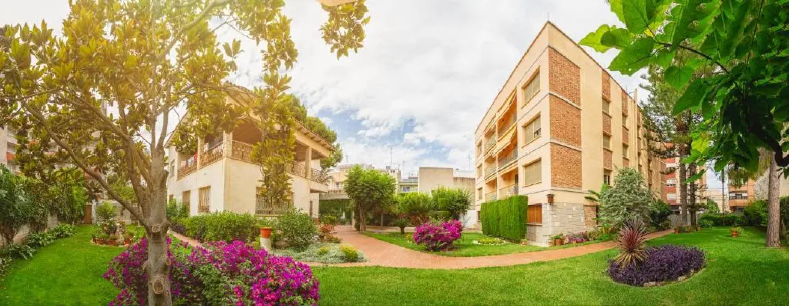 Apartamentos El Oasis