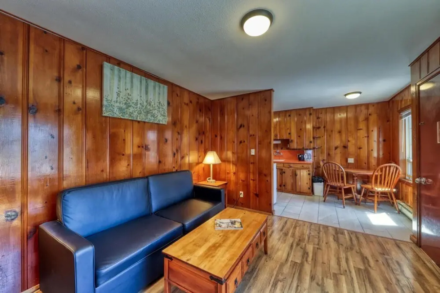 Seahorse Oceanfront Lodge