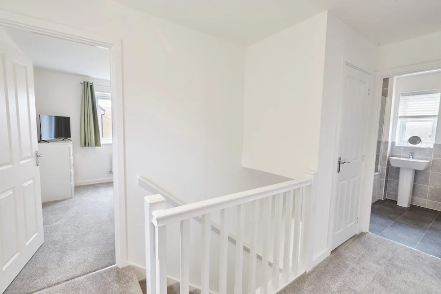 Host Stay Cayton Bay Cottage