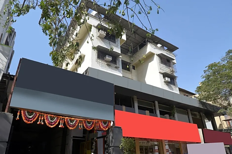 Vaccinated Staff- Capital O 4552 Hotel Sharada International