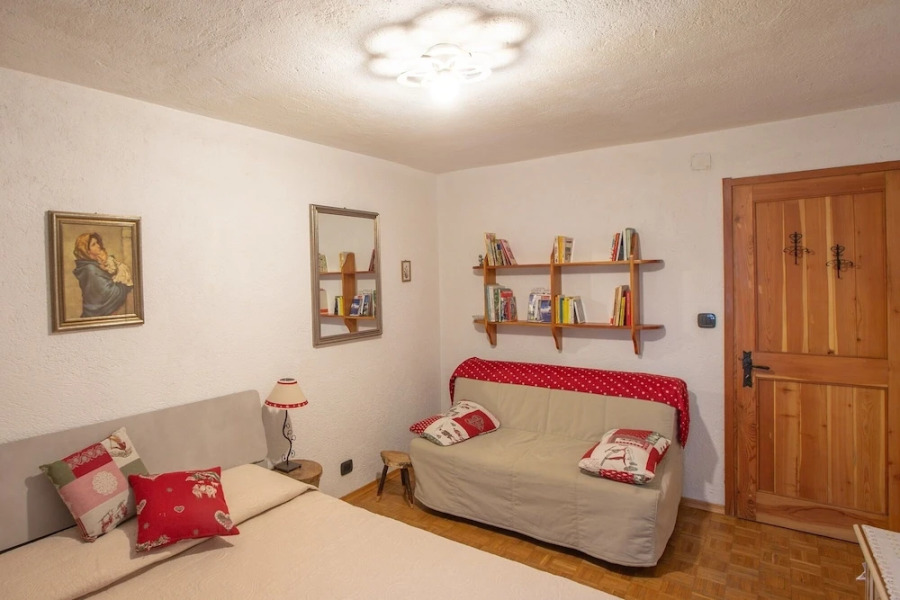 JOIVY Flat For 6, In The Historic Town Pré-Saint-Didier