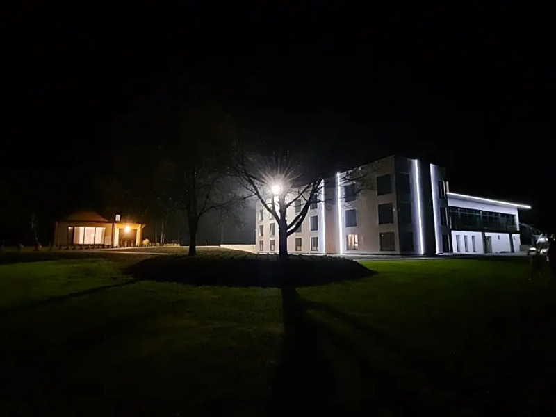 Hotel Odpocznia Resort I las