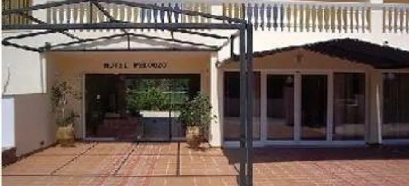 Pelouzo Hotel