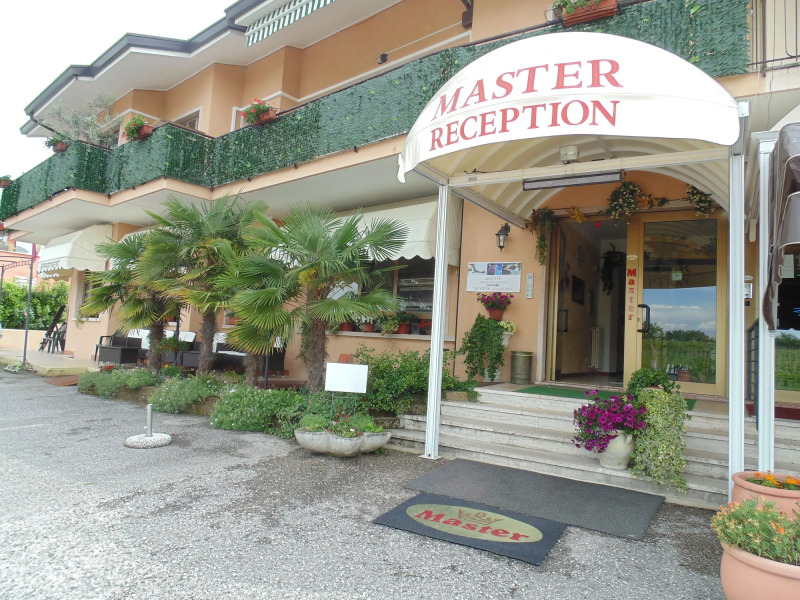 Master Camere ed Appartamenti