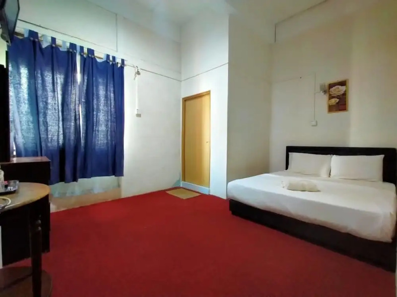 Rz Gold Hotel by OYO Rooms