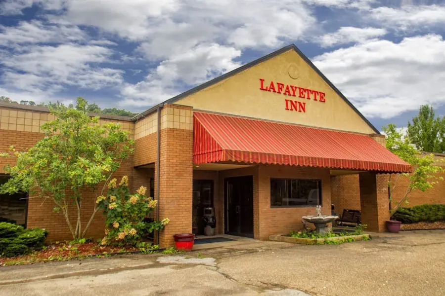 Lafayette Inn