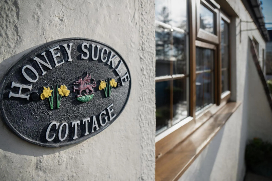 Honeysuckle Cottage - 1 Bedroom - Amroth